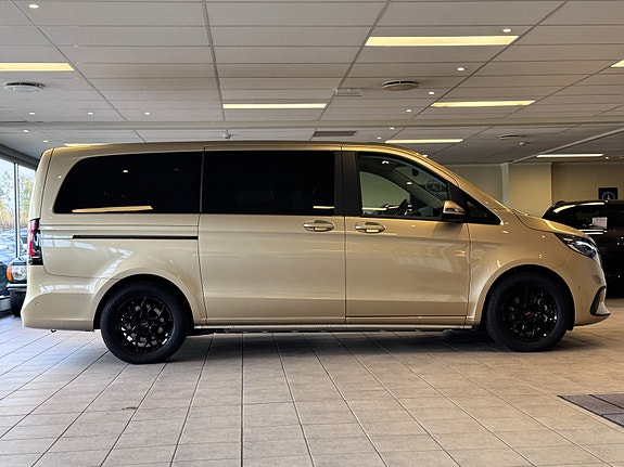 Mercedes-Benz EQV300 27 of 30
