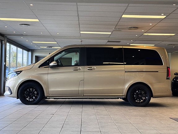 Mercedes-Benz EQV300 22 of 30