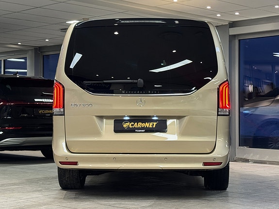 Mercedes-Benz EQV300 24 of 30