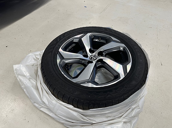 Toyota RAV4 Plug-in Hybrid 17 of 30