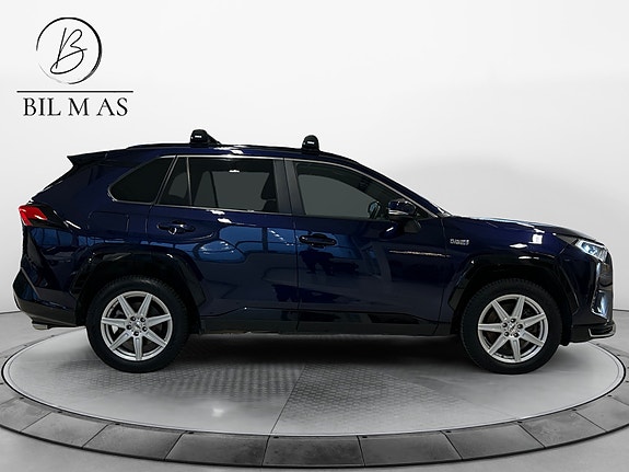 Toyota RAV4 Plug-in Hybrid 6 of 30