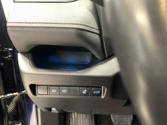 Toyota RAV4 Plug-in Hybrid 24 of 30