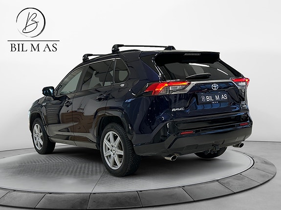 Toyota RAV4 Plug-in Hybrid 3 of 30