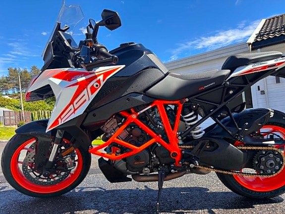 KTM 1290 Super Duke GT 6 of 16