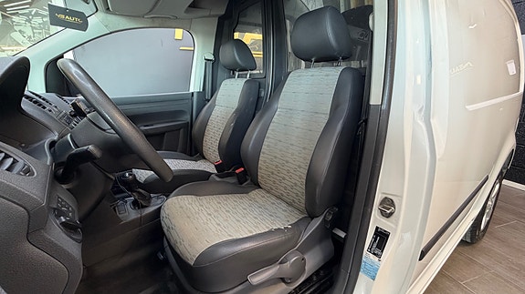 Volkswagen Caddy Maxi 14 of 30