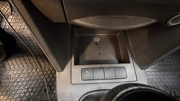 Volkswagen Caddy Maxi 28 of 30