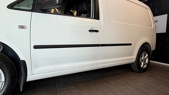 Volkswagen Caddy Maxi 12 of 30