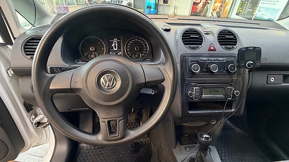 Volkswagen Caddy Maxi 24 of 30