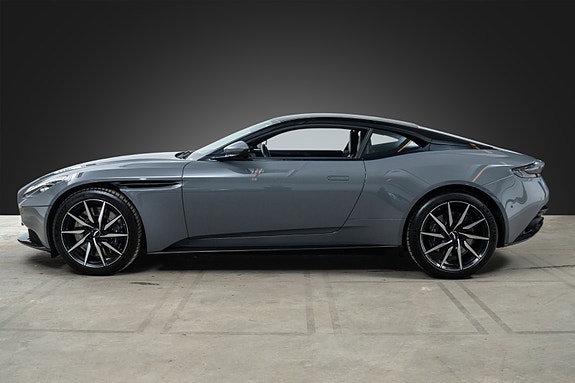 Aston Martin DB11 6 of 27