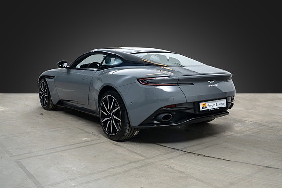 Aston Martin DB11 9 of 27