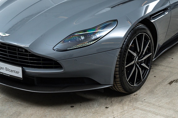 Aston Martin DB11 4 of 27