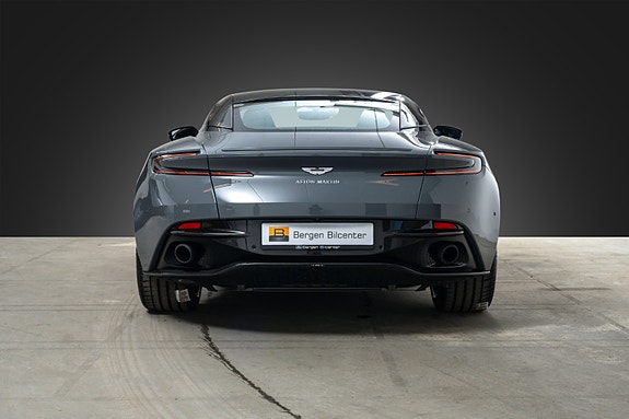 Aston Martin DB11 7 of 27