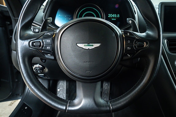 Aston Martin DB11 13 of 27