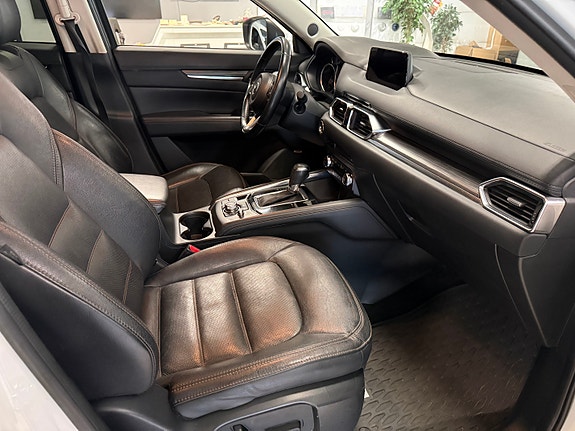 Mazda CX-5 10 of 17
