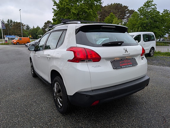 Peugeot 2008 4 of 5