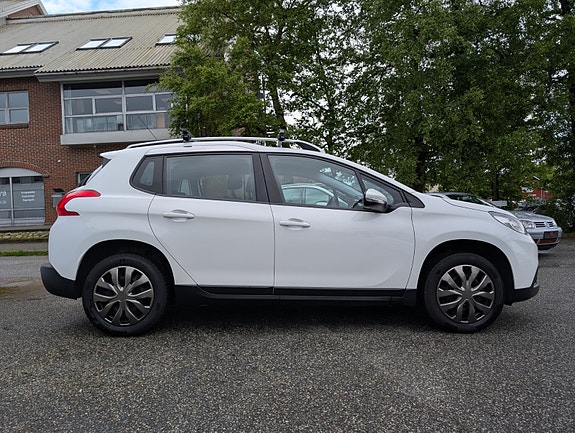 Peugeot 2008 7 of 27