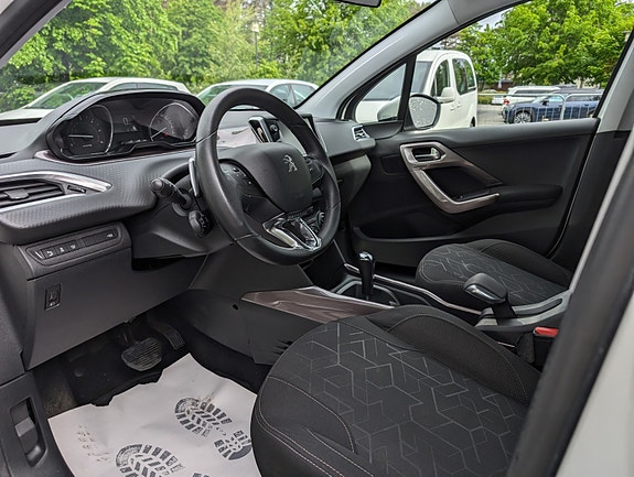 Peugeot 2008 13 of 27