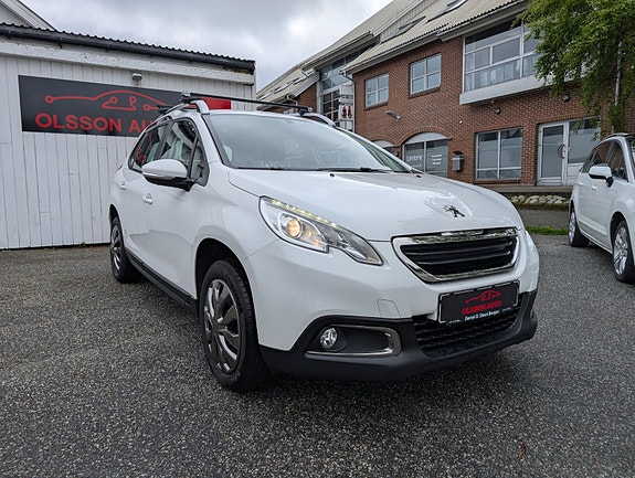 Peugeot 2008 2 of 5