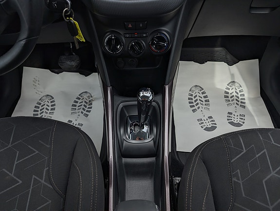 Peugeot 2008 12 of 27