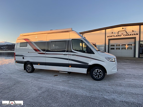 KABE TM Van V690 2 of 30