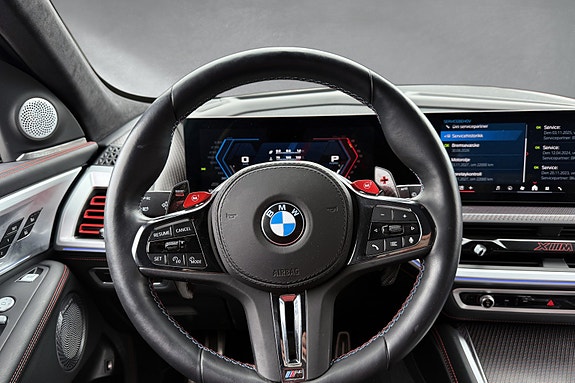 BMW XM 13 of 20