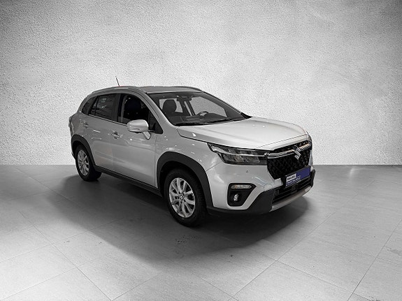 Suzuki SX4 S-Cross 2 of 5