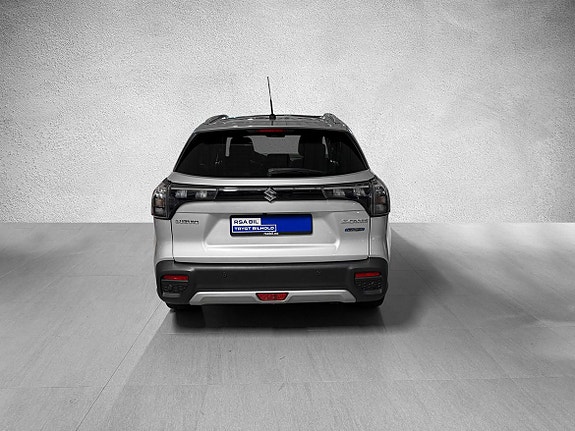Suzuki SX4 S-Cross 4 of 5