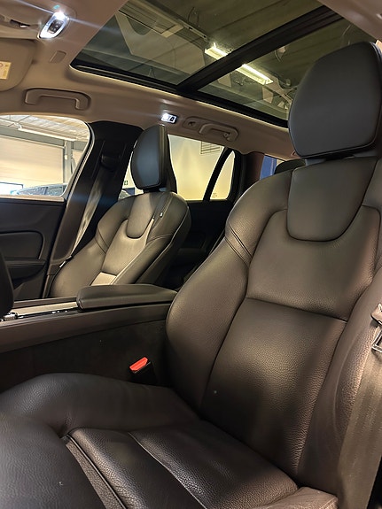 Volvo V60 Cross Country 13 of 28