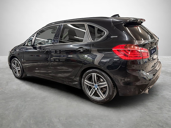 BMW 225xe 3 of 25