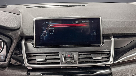 BMW 225xe 14 of 25