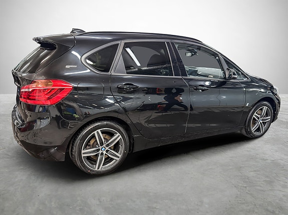 BMW 225xe 6 of 25