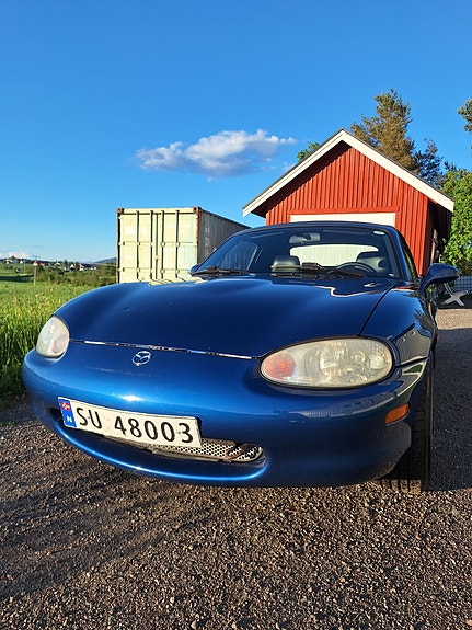 Mazda MX-5 3 of 5