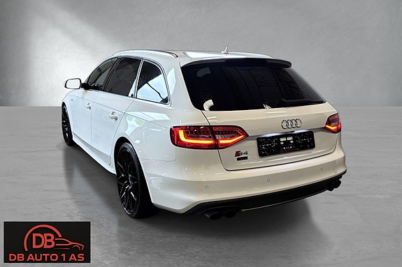 Audi S4 5 of 5