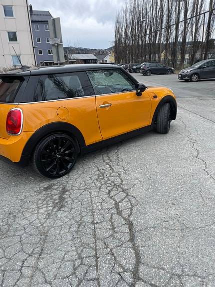 MINI One 5 of 26