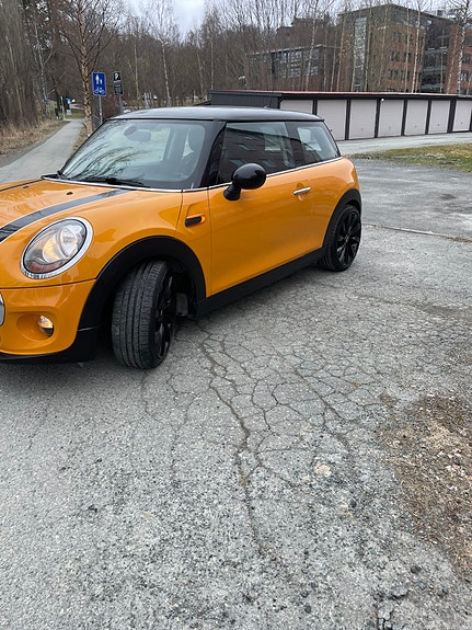 MINI One 6 of 26