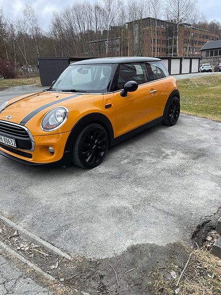 MINI One 3 of 26