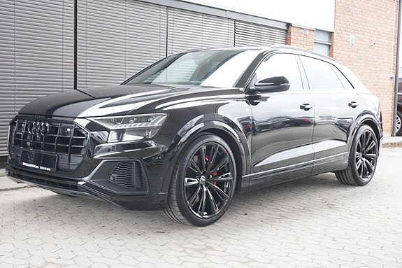 Audi Q8 4 of 5