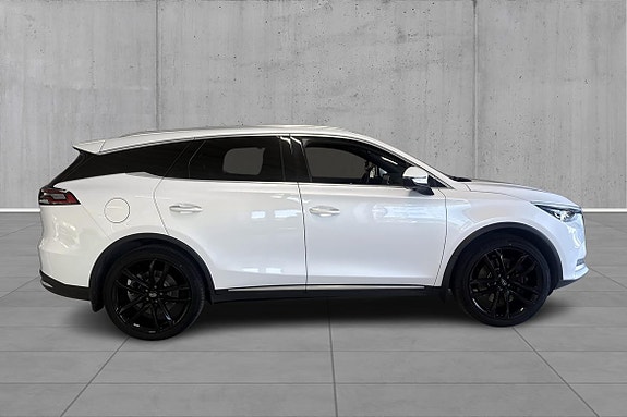 BYD Tang 4 of 5