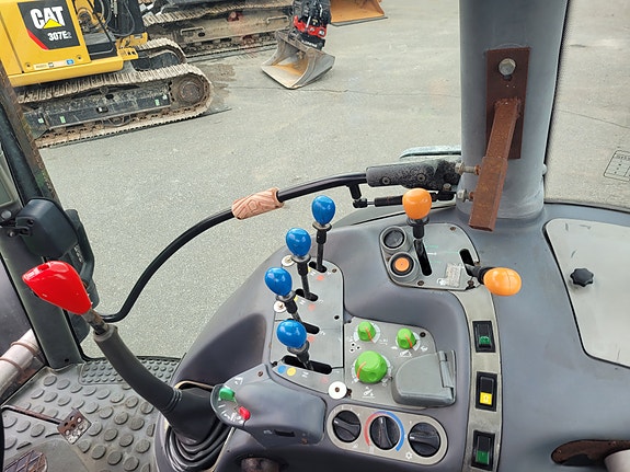 Deutz Fahr Agrotron 120 21 of 24