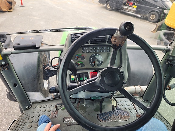 Deutz Fahr Agrotron 120 20 of 24