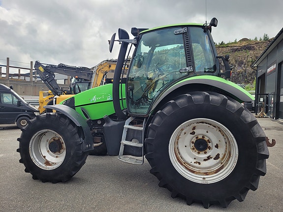 Deutz Fahr Agrotron 120 12 of 24