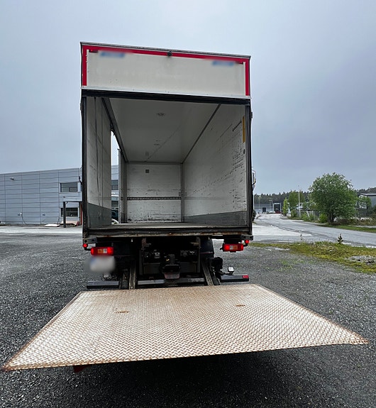 Volvo FM 330 *19 pall *SIDEDØR *LIFT 4 of 5