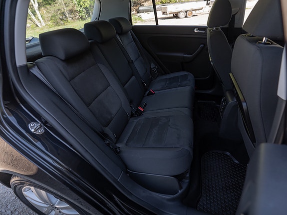 Volkswagen Golf Plus 21 of 30