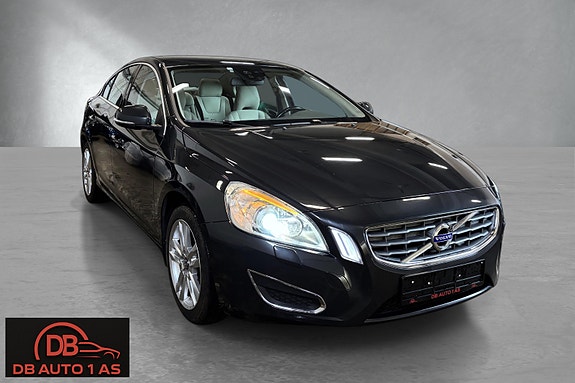 Volvo S60 3 of 5