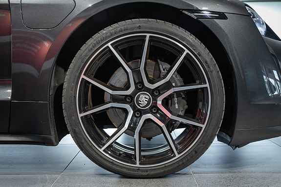 Porsche Taycan Sport Turismo 14 of 30