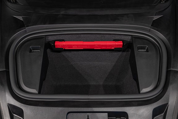 Porsche Taycan Sport Turismo 29 of 30