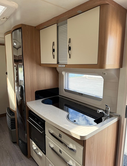 Hobby 560 Kmfe Leies ut 3 of 12