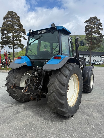 New Holland 8160 5 of 26
