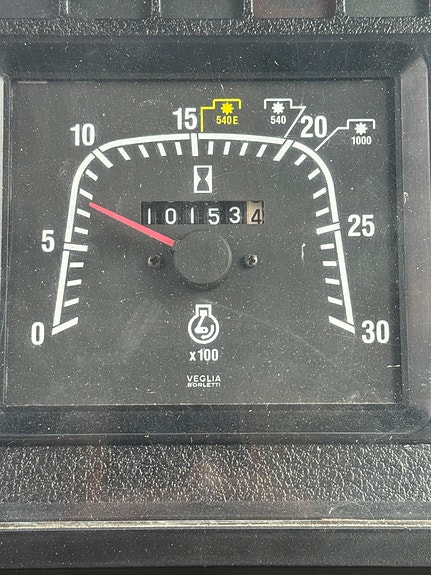 New Holland 8160 15 of 26