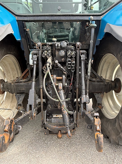 New Holland 8160 4 of 26